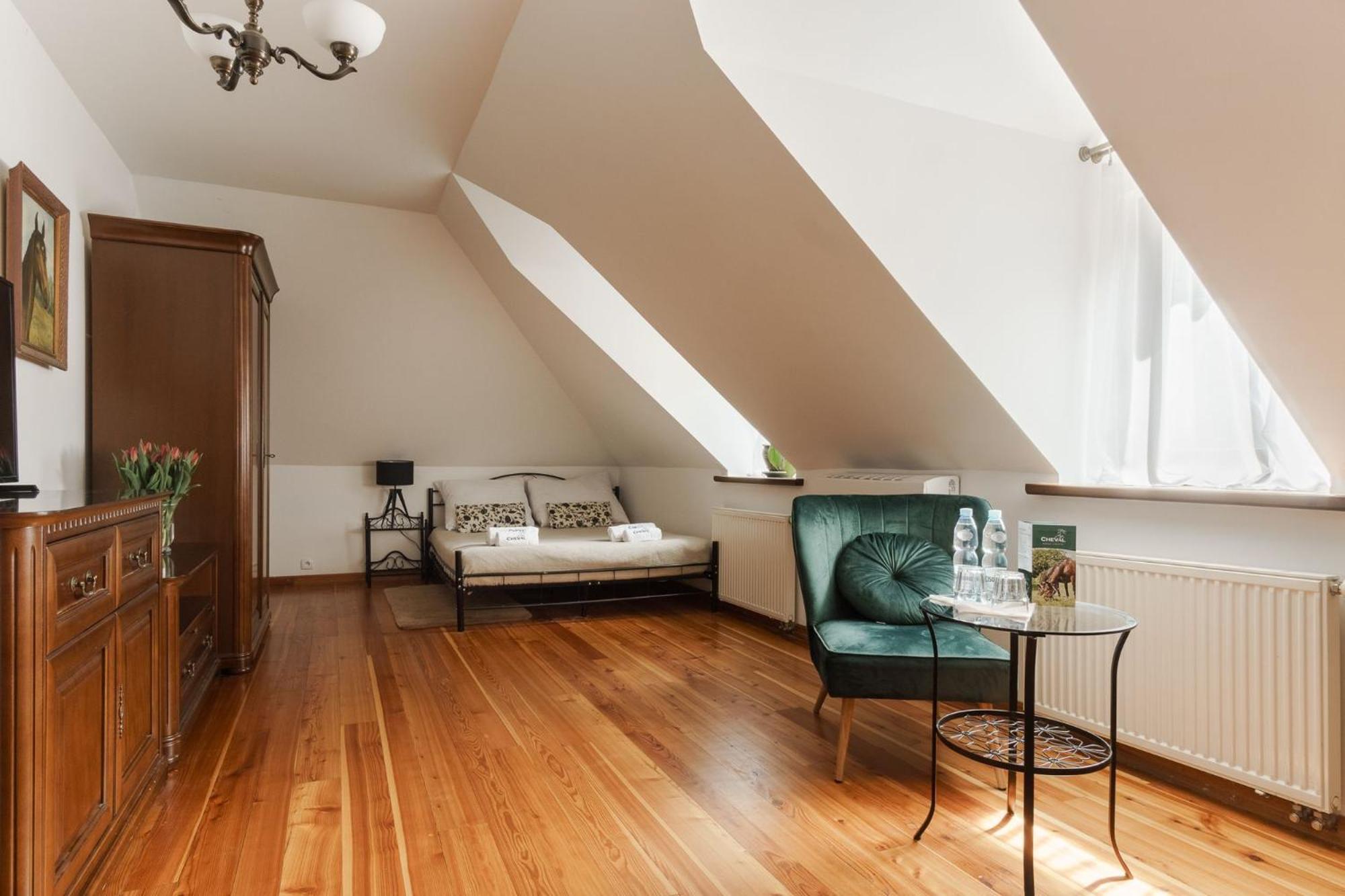 Apartamenty W Dworku Cheval Krasków Εξωτερικό φωτογραφία
