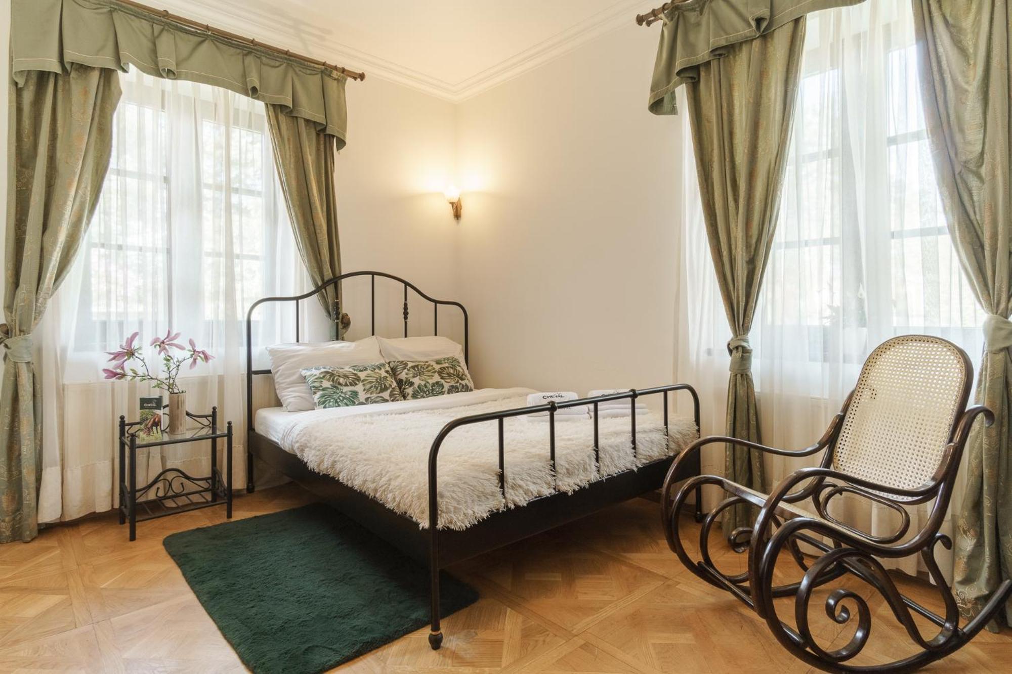 Apartamenty W Dworku Cheval Krasków Εξωτερικό φωτογραφία